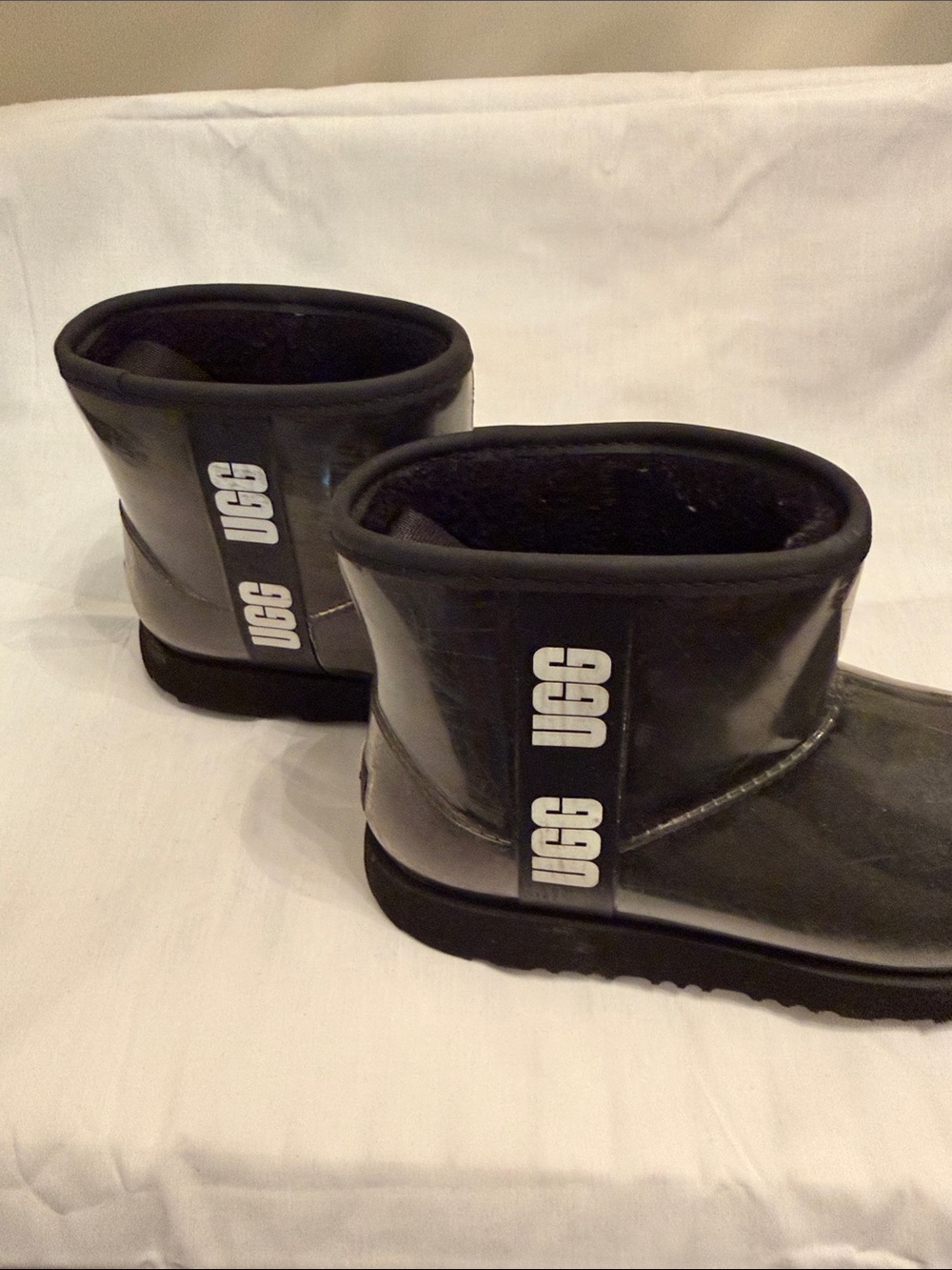 UGG Short Classic Ankle Boots - Black